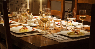 dinner-1433494_1920